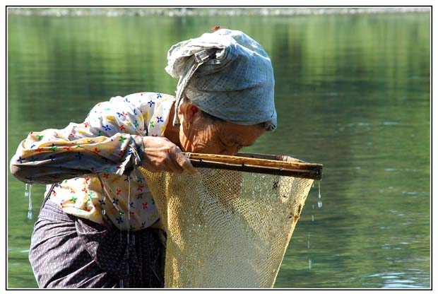 Pécheuse du Laos