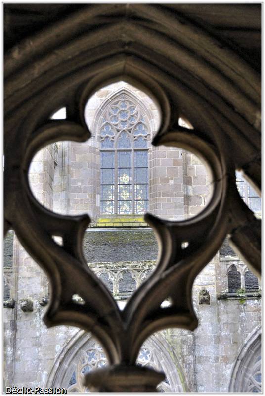 Le vitrail cloîtré - Tréguier -