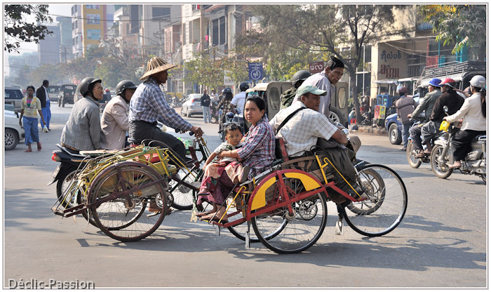 Dans les rues de Mandalay...