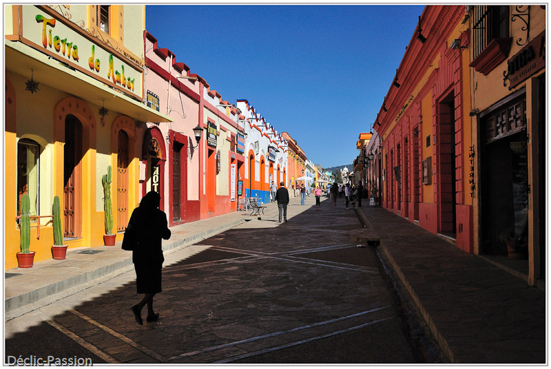 Une rue très colorée